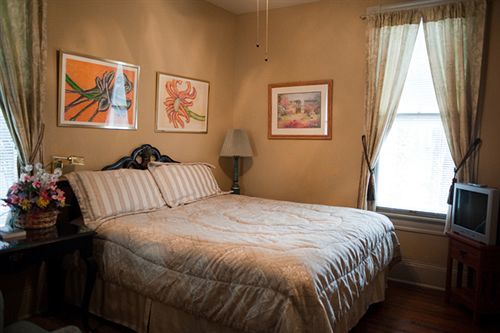 Arbor House Suites Bed And Breakfast San Antonio Exterior foto